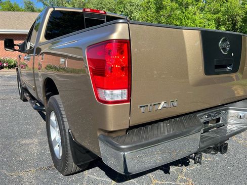 Used 2004 Nissan Titan SE AWD/4WD image 8