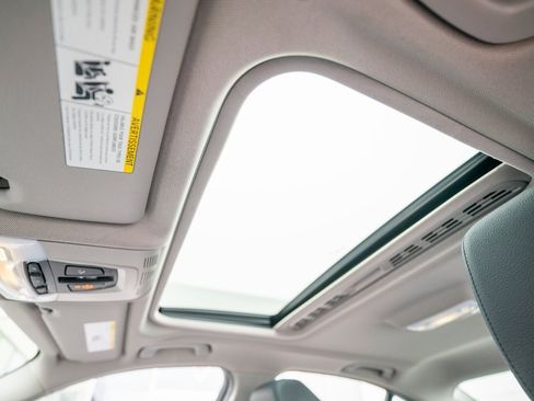 Used 2015 BMW 320i xDrive Sedan image 15