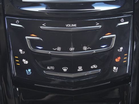 Used 2016 Cadillac Escalade Luxury AWD/4WD image 22