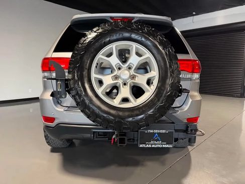 Used 2019 Jeep Grand Cherokee Limited AWD/4WD image 5
