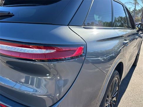 Used 2023 Lincoln Corsair Reserve w/ Jet Appearance Package image 11