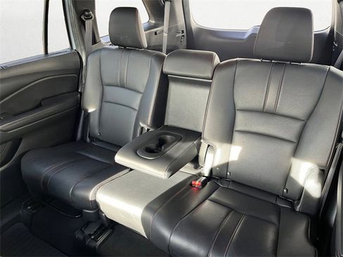 Used 2022 Honda Pilot TrailSport image 14