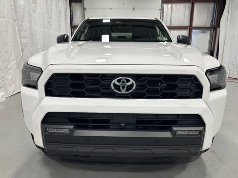 Used 2026 Toyota 4Runner TRD Off-Road Premium AWD/4WD image 2