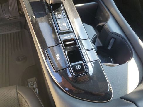 New 2025 Toyota Crown Signia image 16