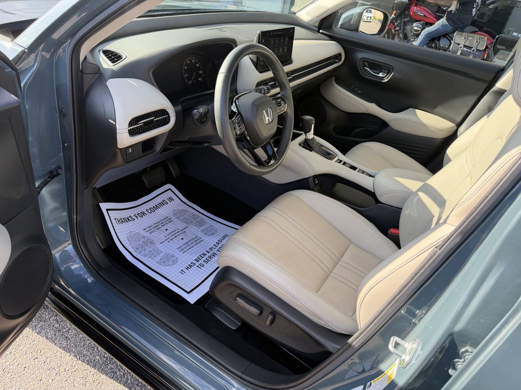 Used 2023 Honda HR-V EX-L image 14