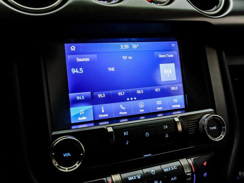 Used 2022 Ford Mustang Shelby GT500 w/ Technology Package image 70