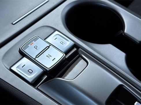 Used 2023 Hyundai Kona SE w/ Cargo Package image 24