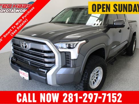 Used 2023 Toyota Tundra Limited AWD/4WD image 1