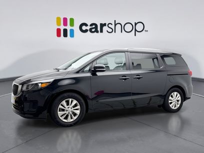 Used 2017 Kia Sedona LX w/ LX Essentials Premium Package