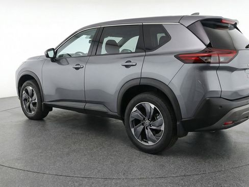 Used 2025 Nissan Rogue SV image 6