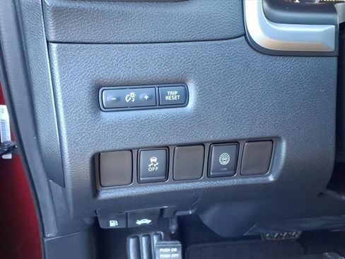 Used 2020 Nissan Murano SV image 23