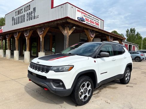 Used 2022 Jeep Compass Trailhawk w/ Sun and Sound Group AWD/4WD image 1