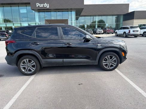 Used 2021 Kia Seltos LX AWD/4WD image 3