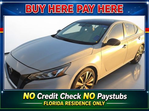Used 2019 Nissan Altima 2.5 SR FWD image 2