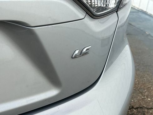 Used 2021 Toyota Corolla LE image 30