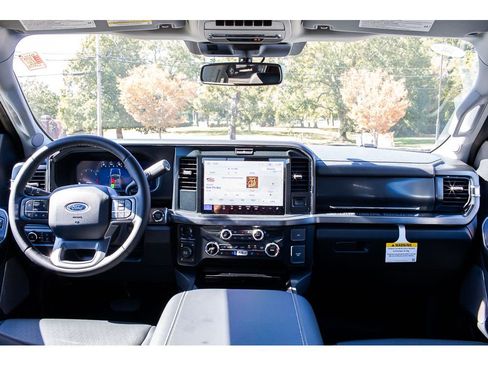 New 2026 Ford F250 Lariat w/ FX4 Off-Road Package image 13