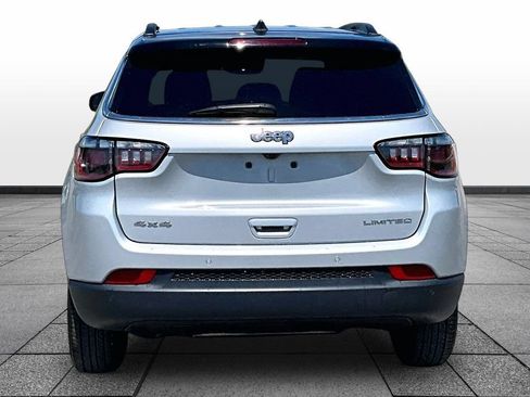Used 2025 Jeep Compass Limited AWD/4WD image 4