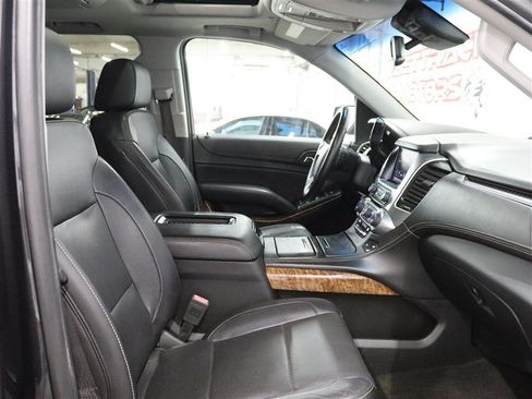 Used 2018 Chevrolet Tahoe Premier AWD/4WD image 31