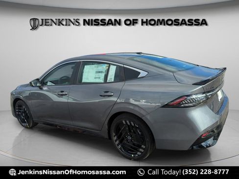 New 2026 Nissan Sentra SR w/ Floor Mat Package FWD image 9