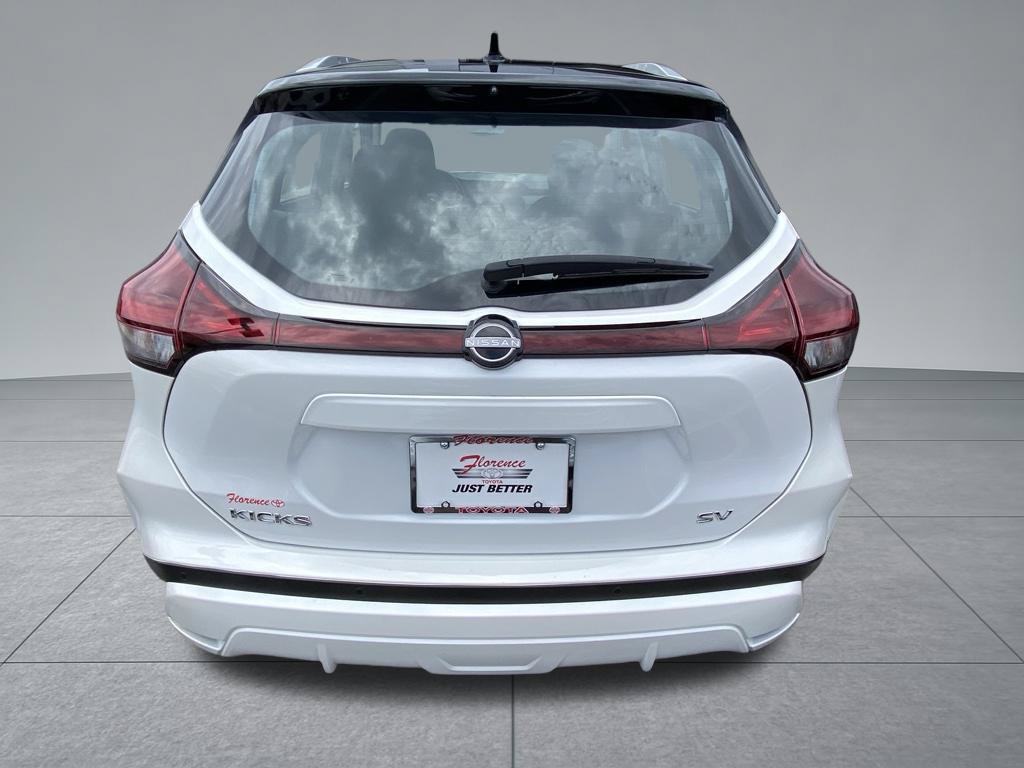 Used 2023 Nissan Kicks SV FWD image 11