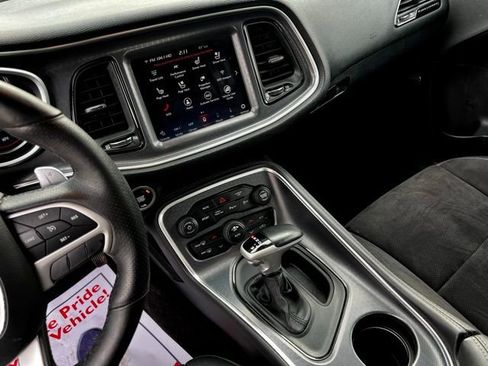 Used 2018 Dodge Challenger R/T Scat Pack w/ Leather Interior Group image 29