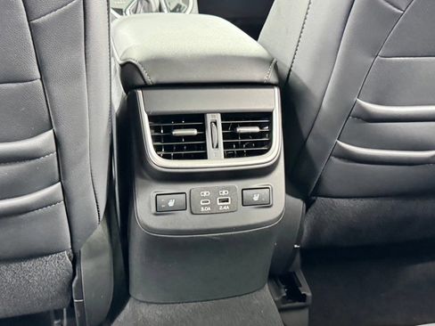 Used 2025 Subaru Outback Limited AWD/4WD image 41