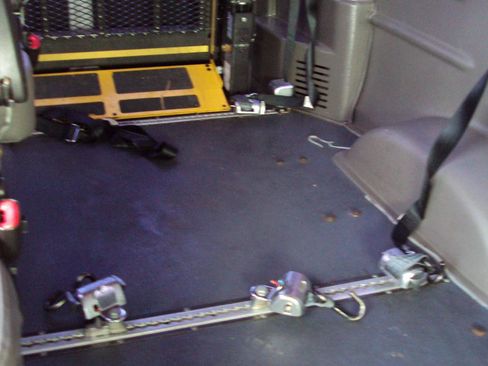 Used 2014 Ford E-250 and Econoline 250 Extended w/ Power Group RWD image 20