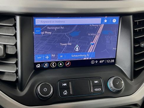 Used 2023 GMC Acadia SLT w/ Technology Package image 13