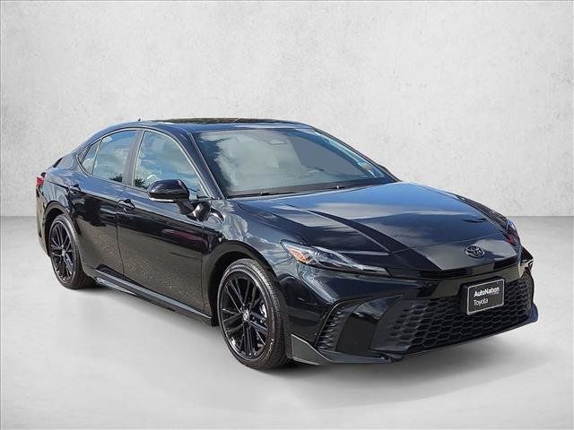 Certified 2025 Toyota Camry SE FWD image 3