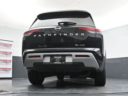 Used 2023 Nissan Pathfinder SL AWD/4WD image 38