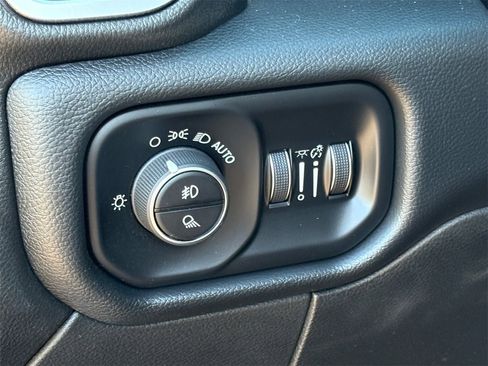 Used 2019 RAM 2500 Big Horn image 18