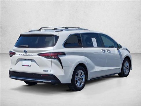 Used 2021 Toyota Sienna Limited AWD/4WD image 5