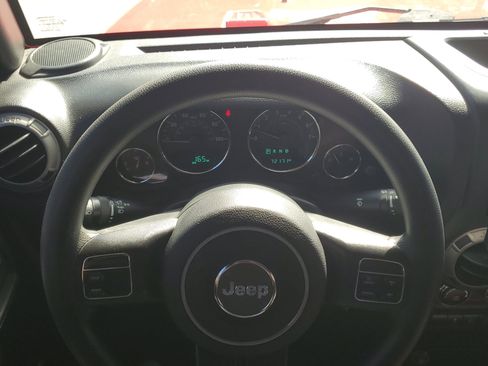 Used 2015 Jeep Wrangler Sport image 15