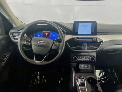 Used 2022 Ford Escape SEL w/ Technology Package AWD/4WD image 18