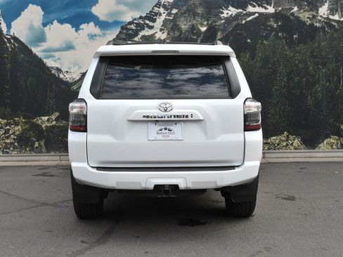 Certified 2024 Toyota 4Runner SR5 Premium w/ Moonroof Package AWD/4WD image 10