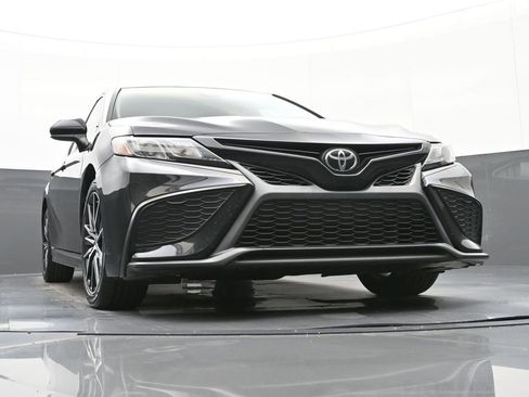 Used 2021 Toyota Camry SE image 44