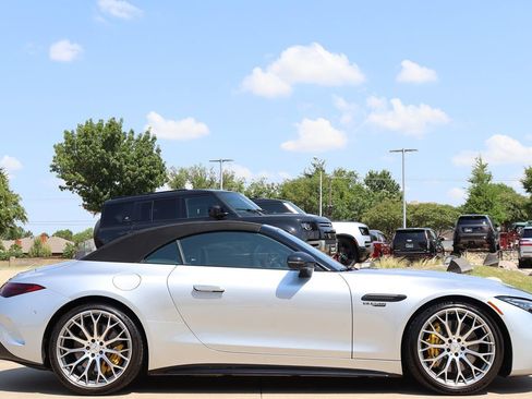 Used 2022 Mercedes-Benz SL 63 AMG Roadster image 7