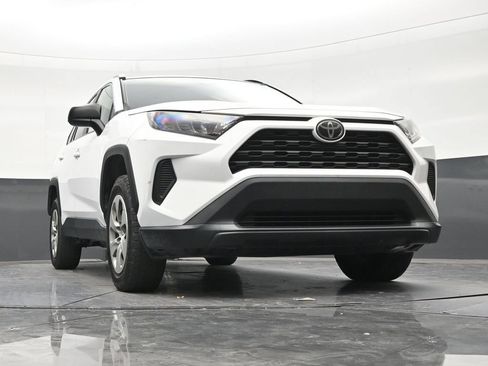 Used 2021 Toyota RAV4 LE FWD image 25