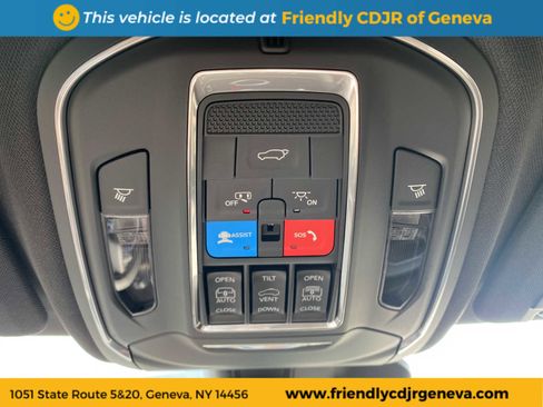 Used 2025 Jeep Grand Cherokee L Limited w/ Luxury Tech Group II image 22