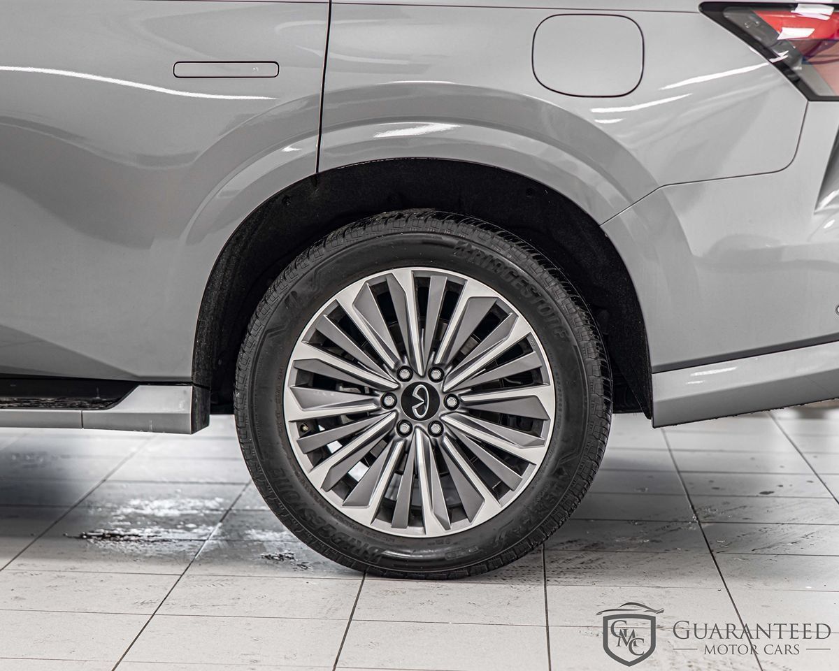 Used 2025 INFINITI QX80 Sensory AWD/4WD image 8