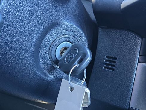 Used 2023 Toyota Tacoma SR image 27