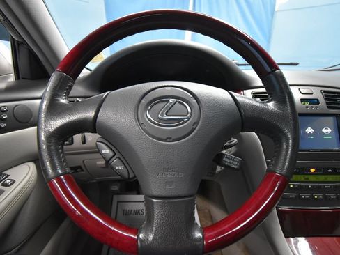 Used 2004 Lexus ES 330 FWD image 10