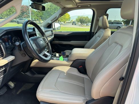 Used 2024 Ford Expedition Max Limited RWD image 19
