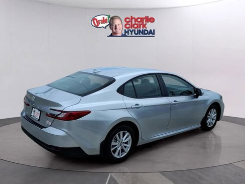 Used 2026 Toyota Camry LE FWD image 5
