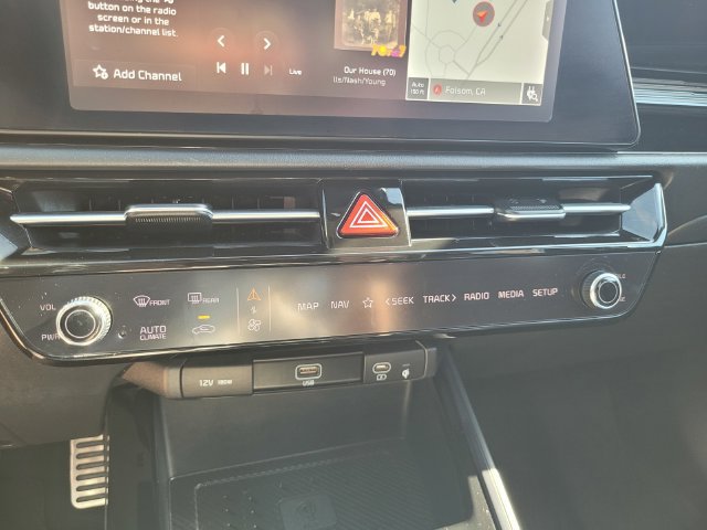 Used 2024 Kia Niro Wave w/ Wave Preserve Package FWD image 24