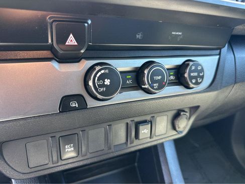 Used 2020 Toyota Tacoma SR RWD image 25