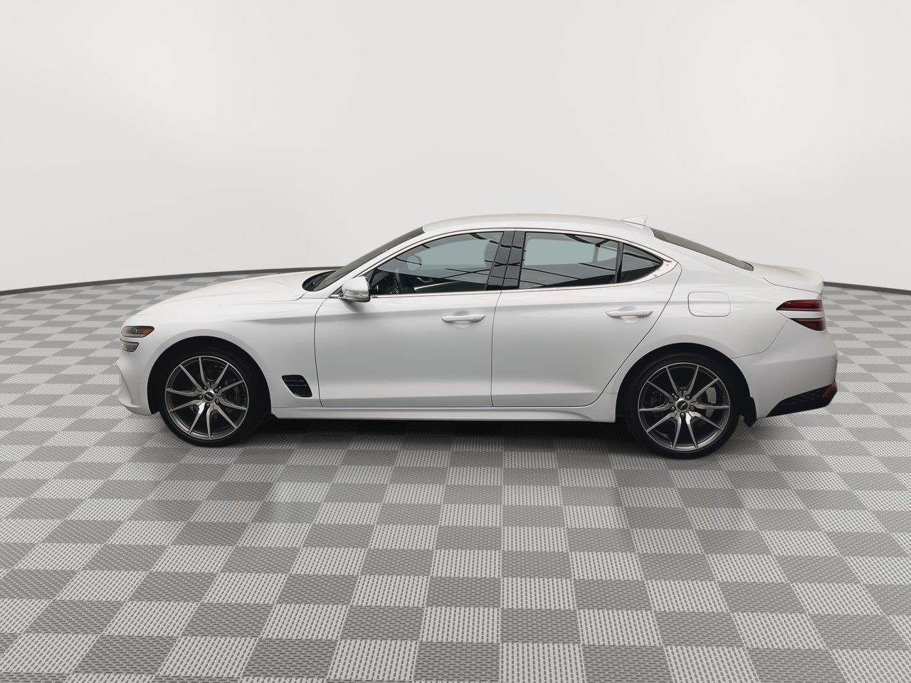 Used 2023 Genesis G70 2.0T AWD/4WD image 35
