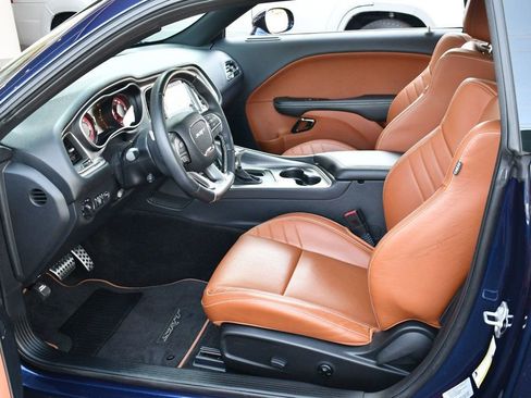 Used 2017 Dodge Challenger SRT Hellcat image 38