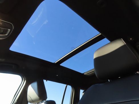 New 2025 Jeep Grand Cherokee Limited w/ Luxury Tech Group II image 7