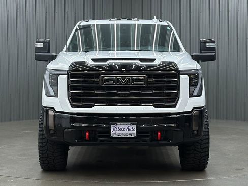 Used 2024 GMC Sierra 2500 AT4X image 7